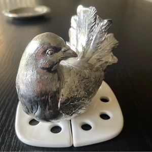 Vintage Wood Silver Realistic Engraved Feathers Pigeon